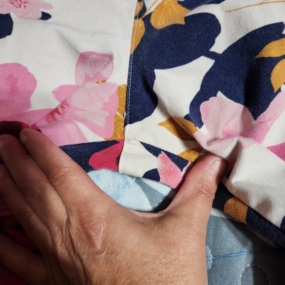 Womens old navy floral jean - Picture 6 of 10